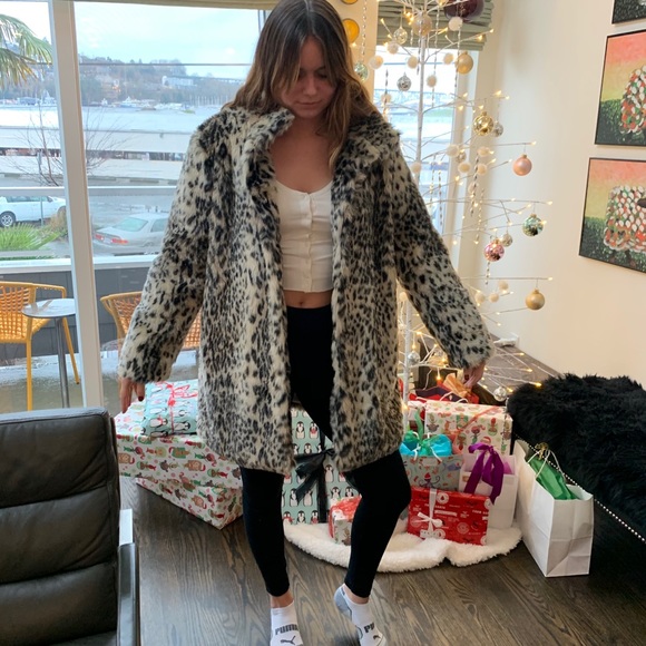 Leopard Faux Fur Coat - Picture 5 of 6